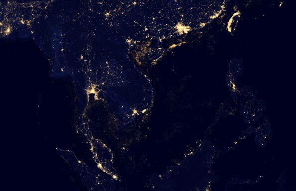 earth_at_night_crop_595-(1).jpg earth_at_night_crop_595-(1).jpg