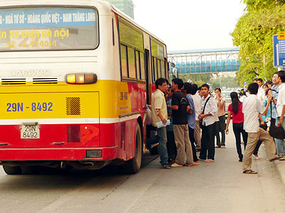 xe-bus-ha-noi-(1).jpg